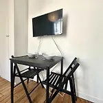 New 442 Suite Edith - Cosy Apartment Paris Center