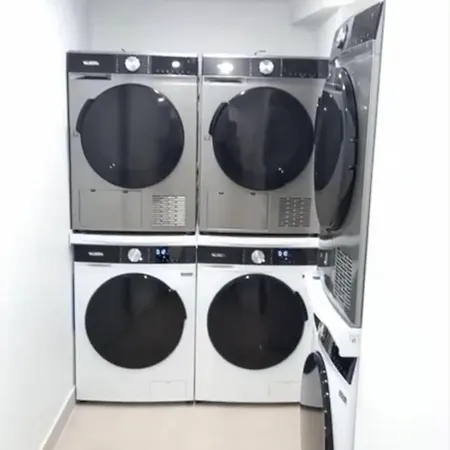 New 442 Edith - Cosy Center Apartment *